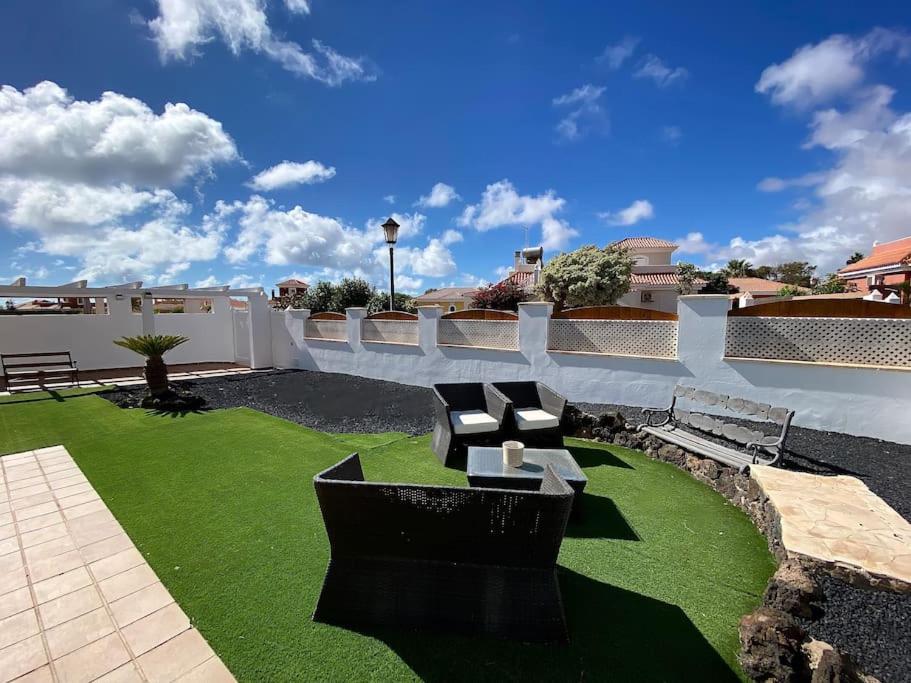 Comfortable Family House With Pool And Jacuzzi Costa De Antigua Exterior photo